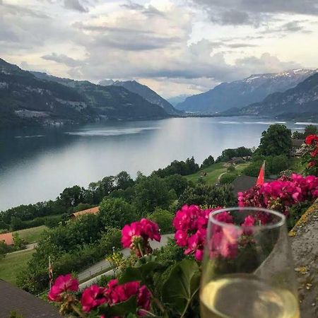 Traumhaftes Chalet Mit Seesicht Krattigen Экстерьер фото