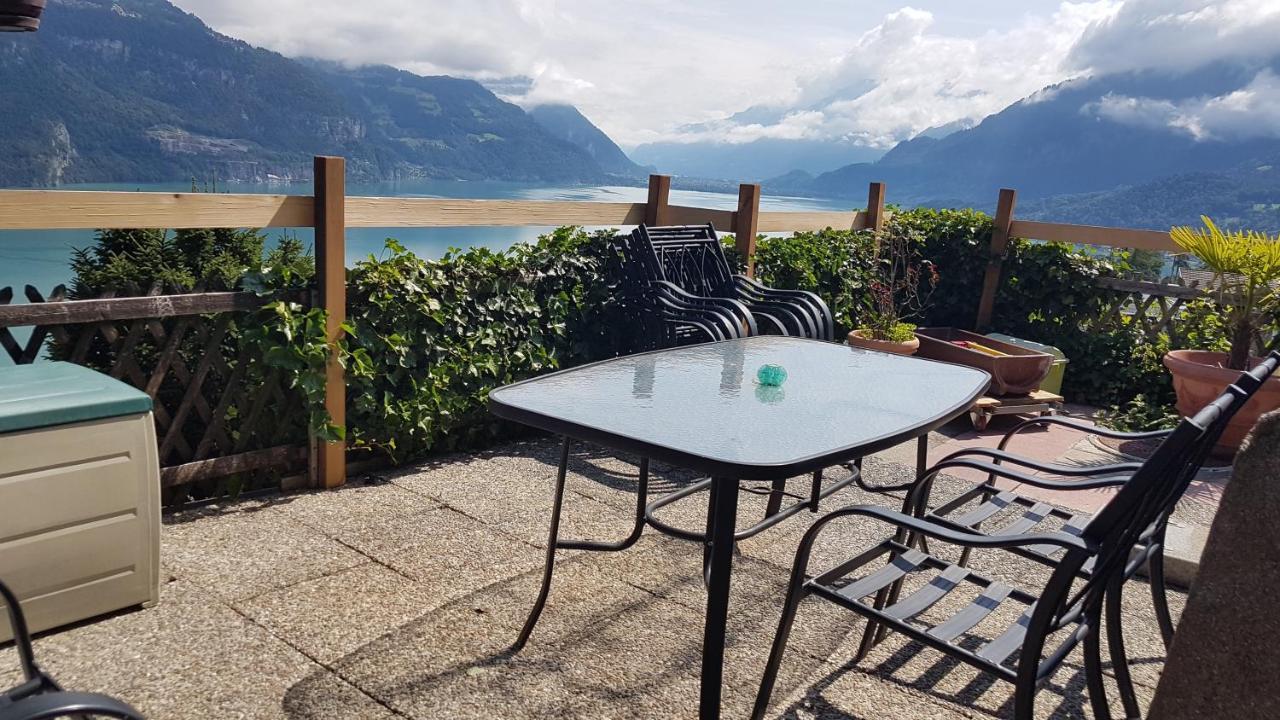 Traumhaftes Chalet Mit Seesicht Krattigen Экстерьер фото